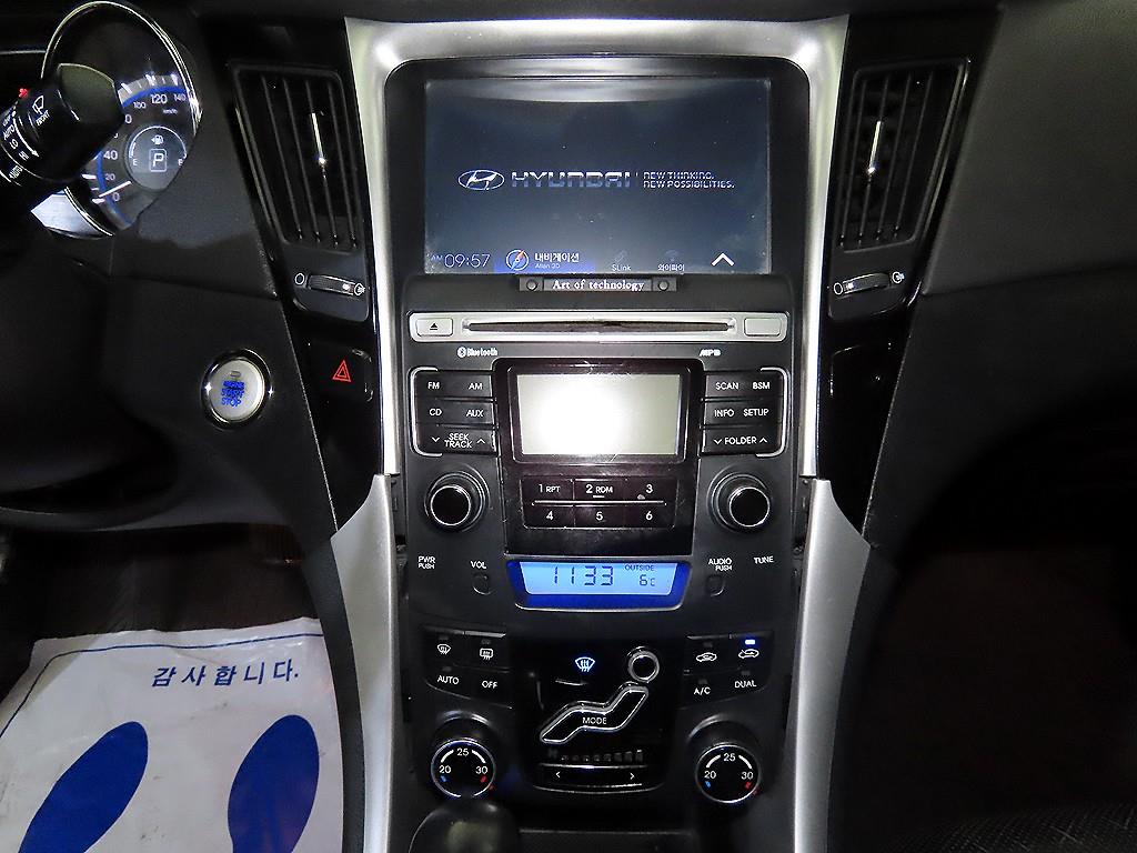 HYUNDAI Sonata - Vista 10