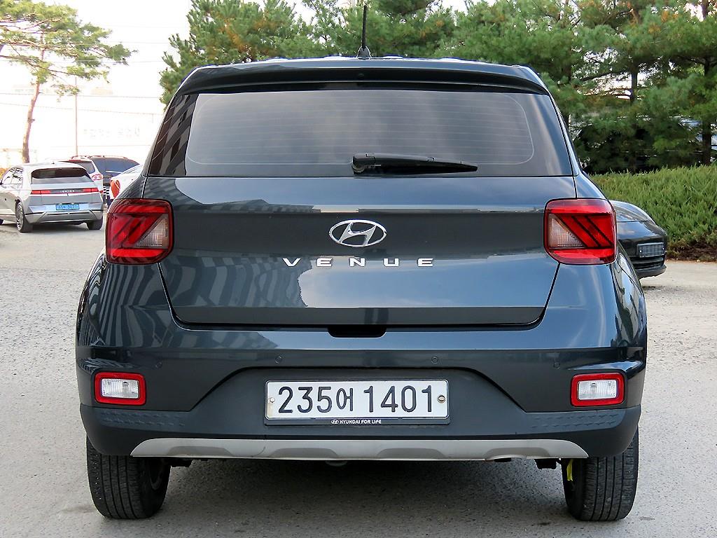 HYUNDAI Venue - Vista 4