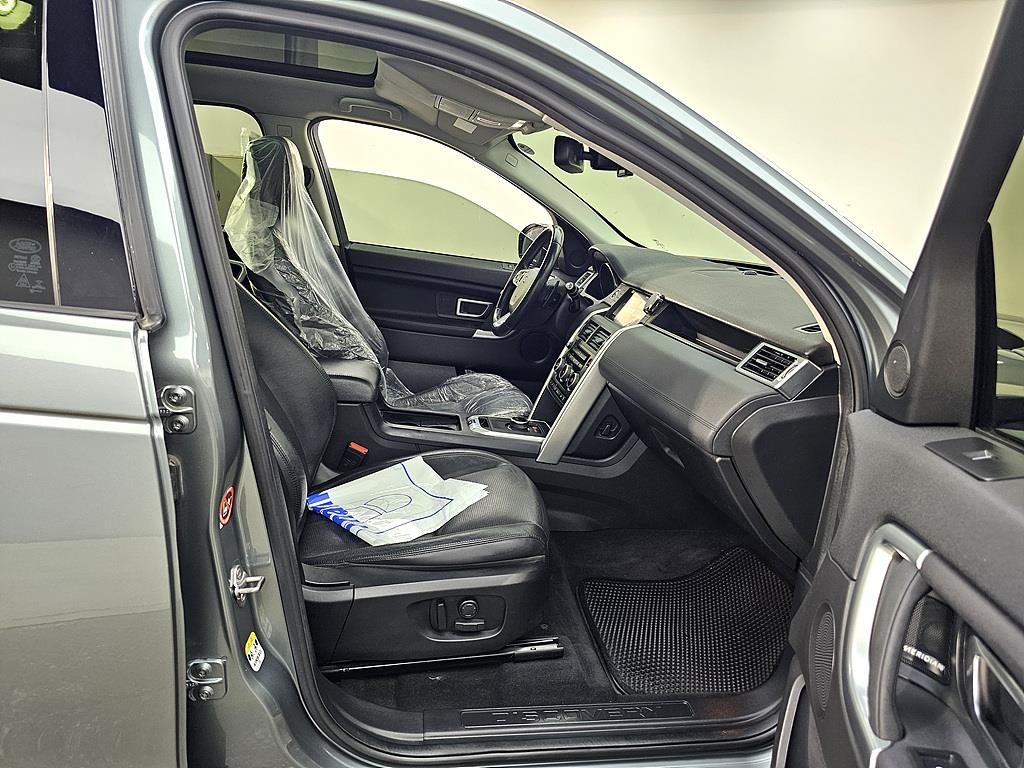 Land Rover Discovery Sports - Vista 11