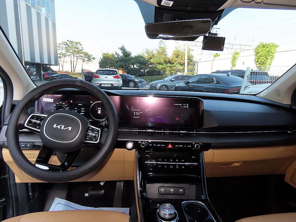 KIA Carnival - Vista 8