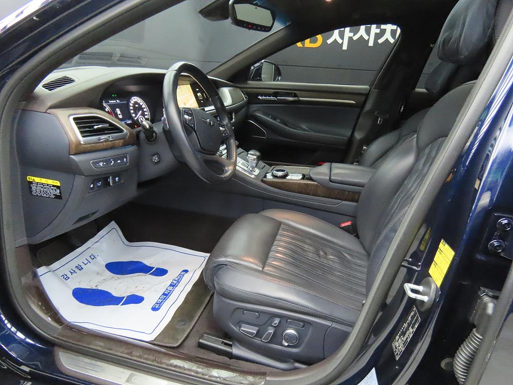 Genesis G90 - Vista 5