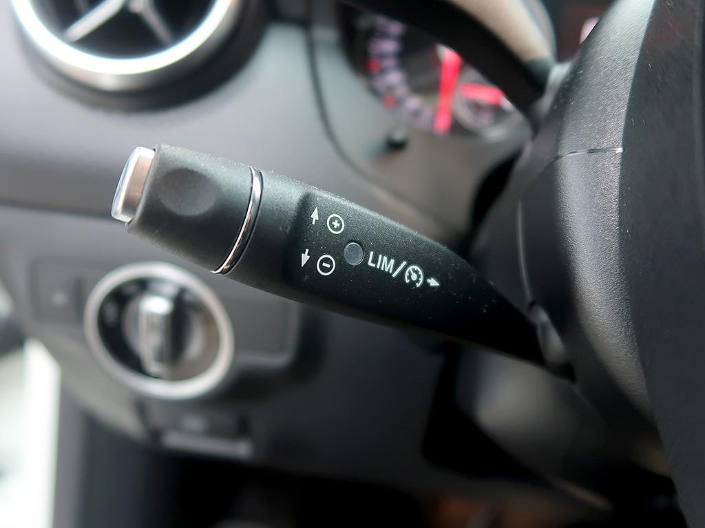 Mercedes Benz A Class 2016 Blanco - Importación desde Corea - HF Imports Iquique - Foto 13