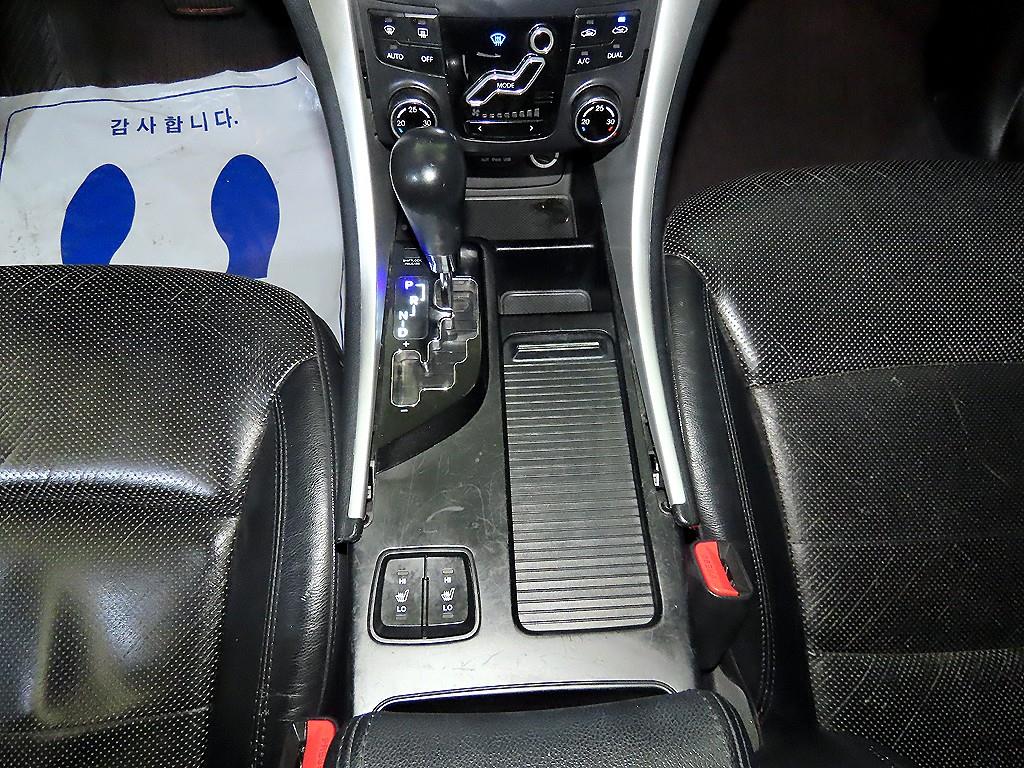 HYUNDAI Sonata - Vista 11