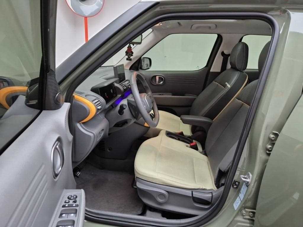 HYUNDAI Casper - Vista 11