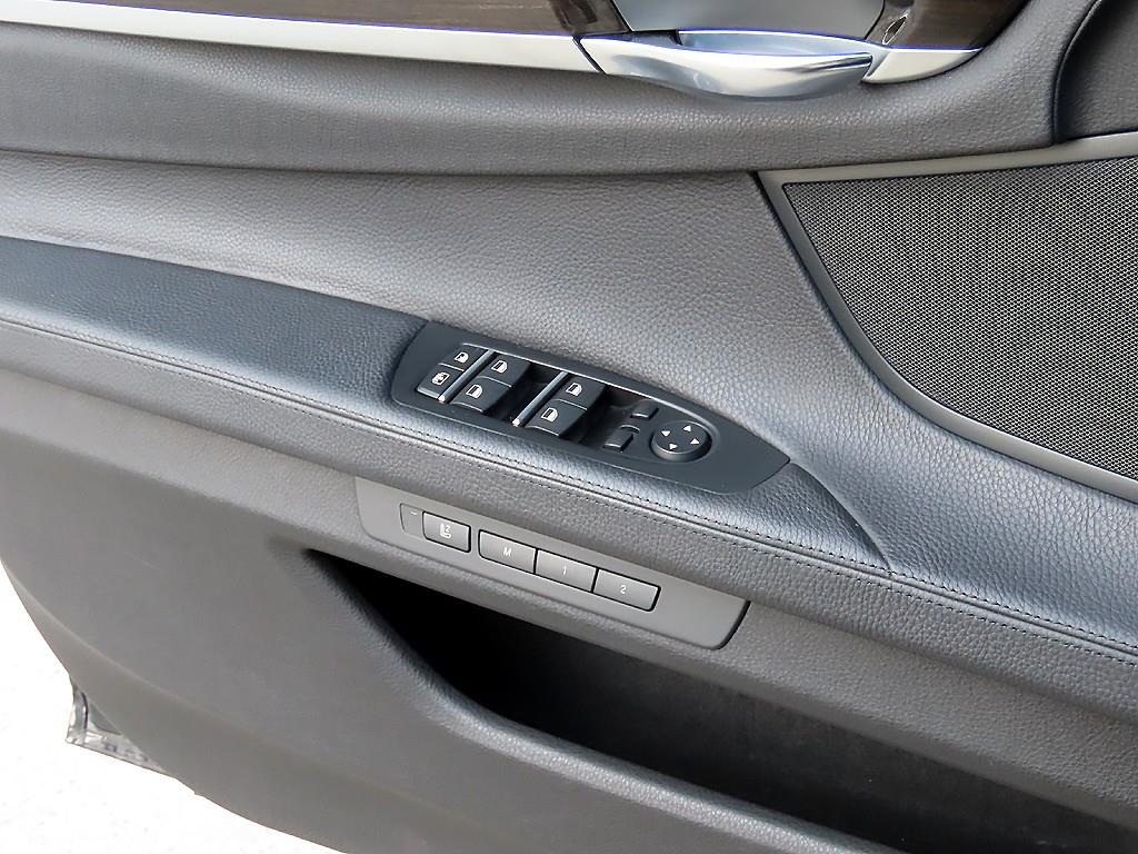 BMW 7 Series - Vista 12