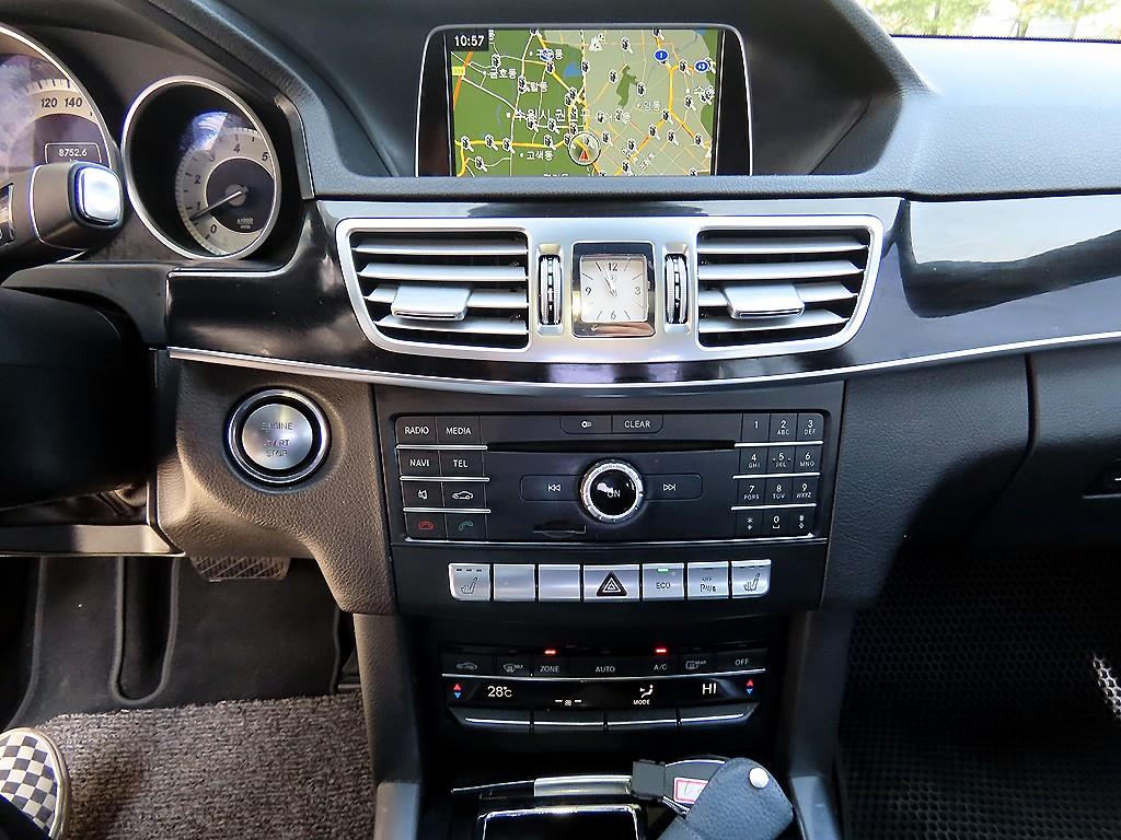 Mercedes Benz E class - Vista 12