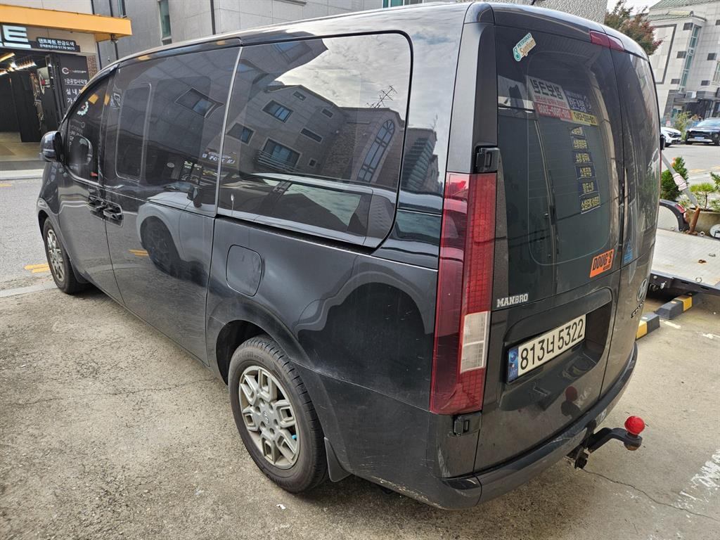 HYUNDAI Staria - Vista 5