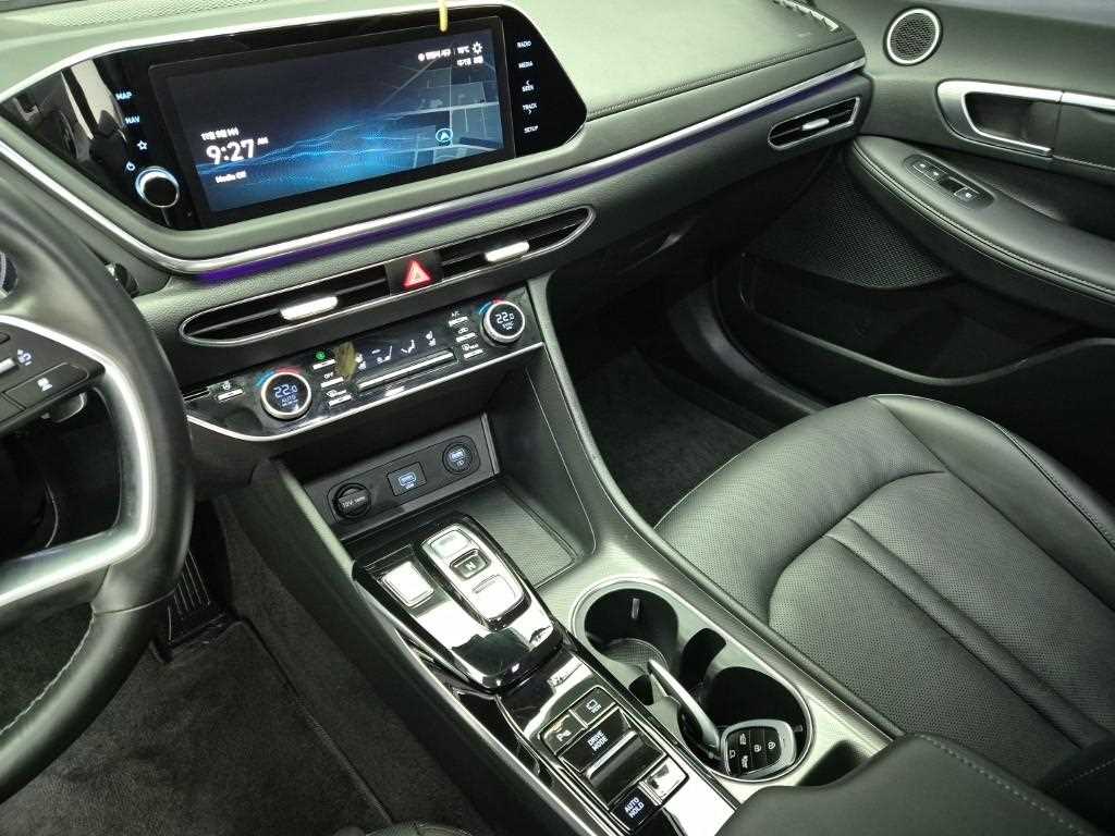 HYUNDAI Sonata - Vista 10