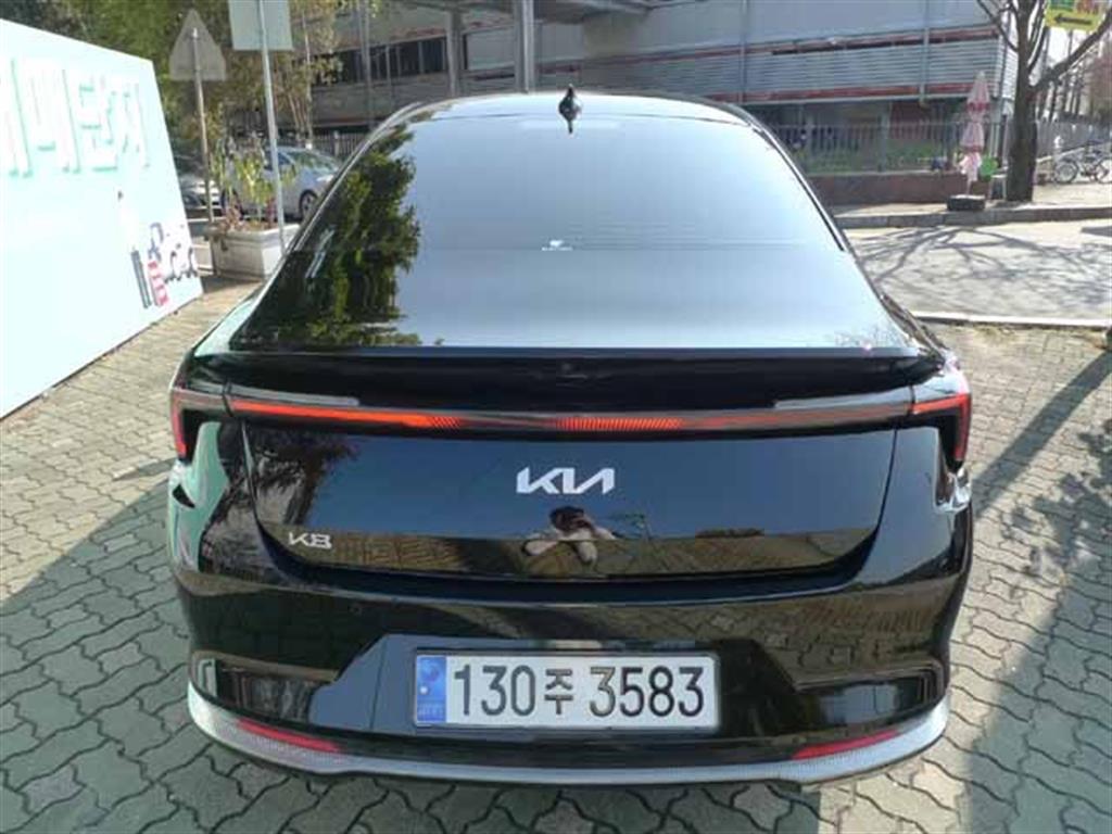 KIA K8 - Vista 5