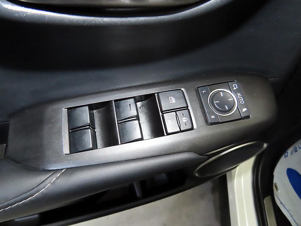 Lexus NX 2016 Blanco - Importación desde Corea - HF Imports Iquique - Foto 13