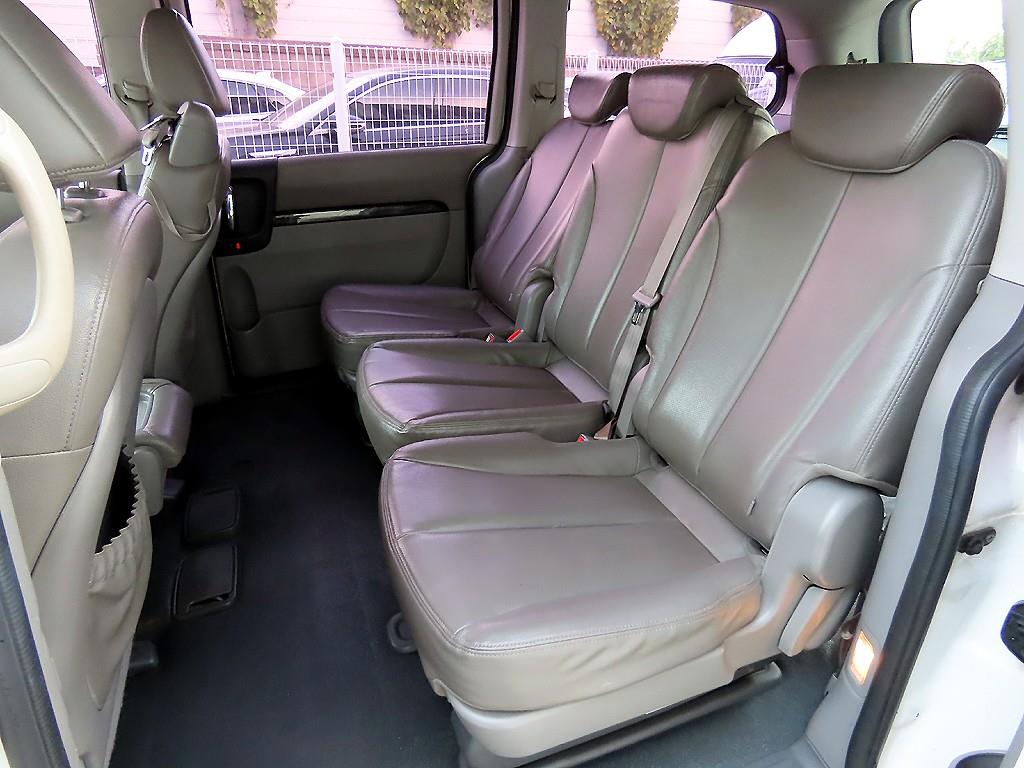 KIA Carnival - Vista 6