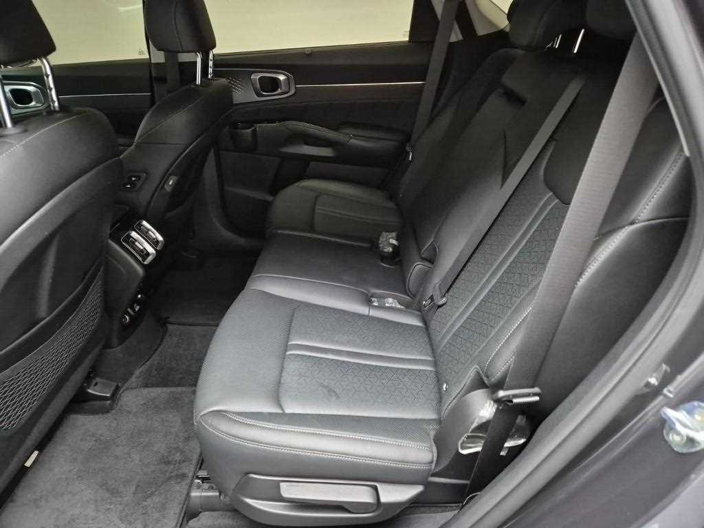 KIA Sorento - Vista 12