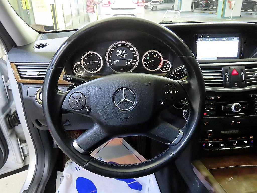 Mercedes Benz E class - Vista 7