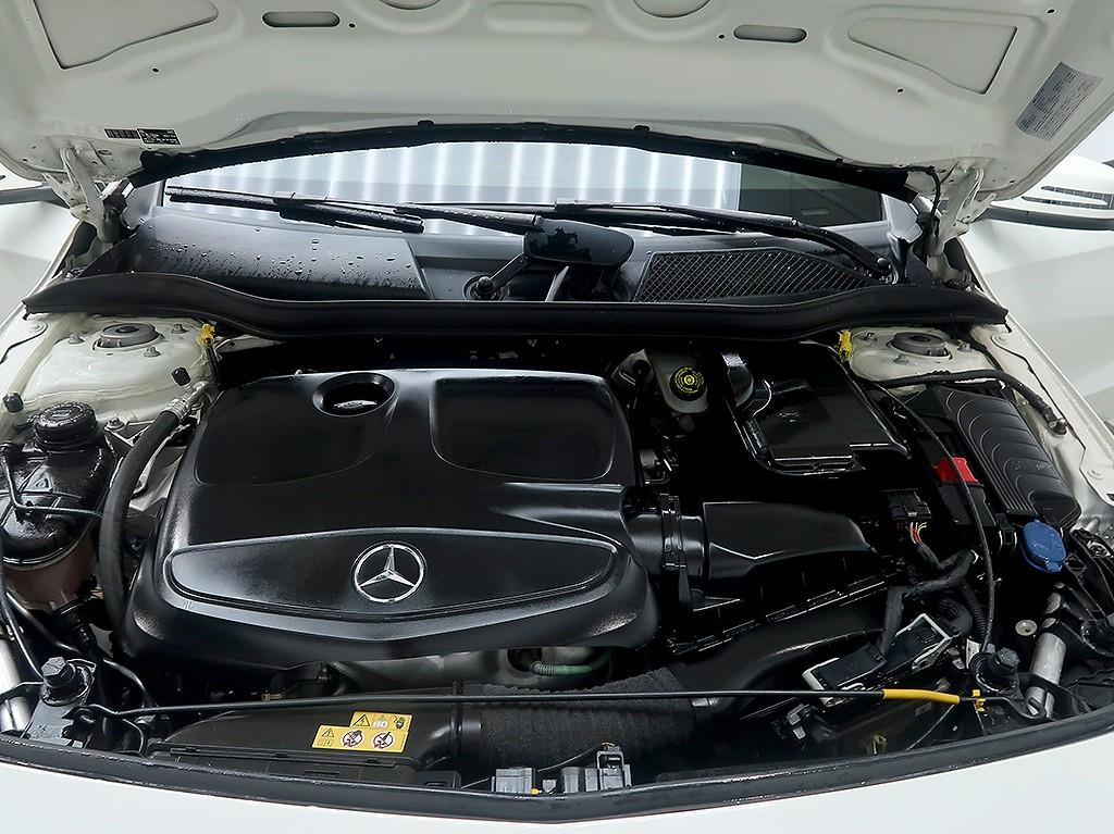 Mercedes Benz A Class 2016 Blanco - Importación desde Corea - HF Imports Iquique - Foto 7