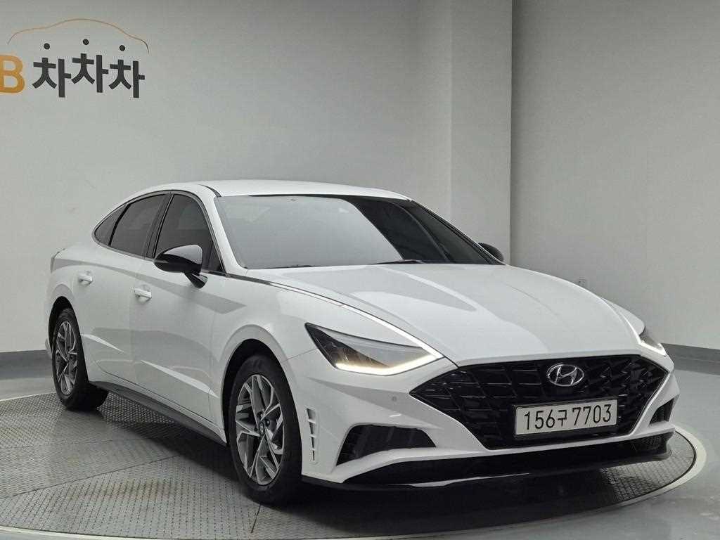 HYUNDAI Sonata - Vista 4