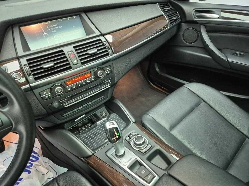 BMW X6 - Vista 10