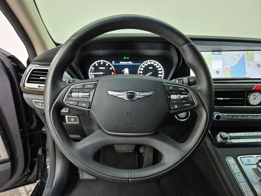 Genesis G90 - Vista 9