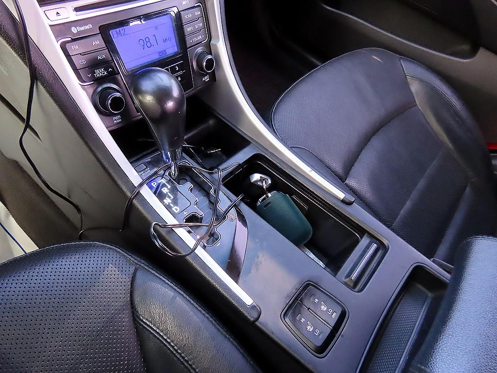 HYUNDAI Sonata - Vista 10