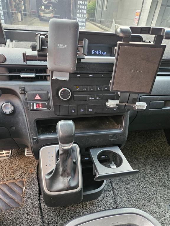 HYUNDAI Staria - Vista 10