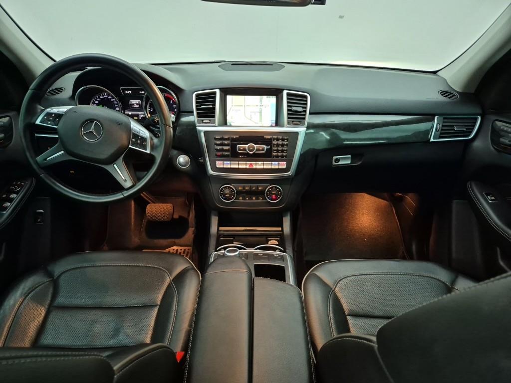 Mercedes Benz M Class - Vista 5