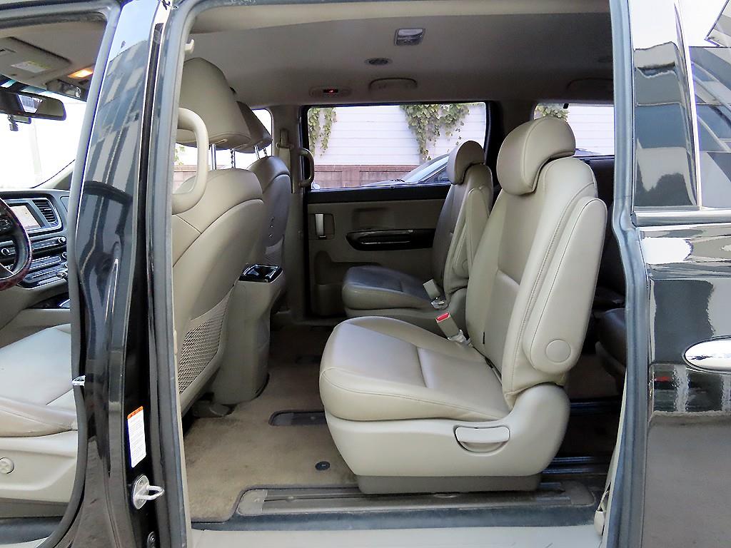 KIA Carnival - Vista 6