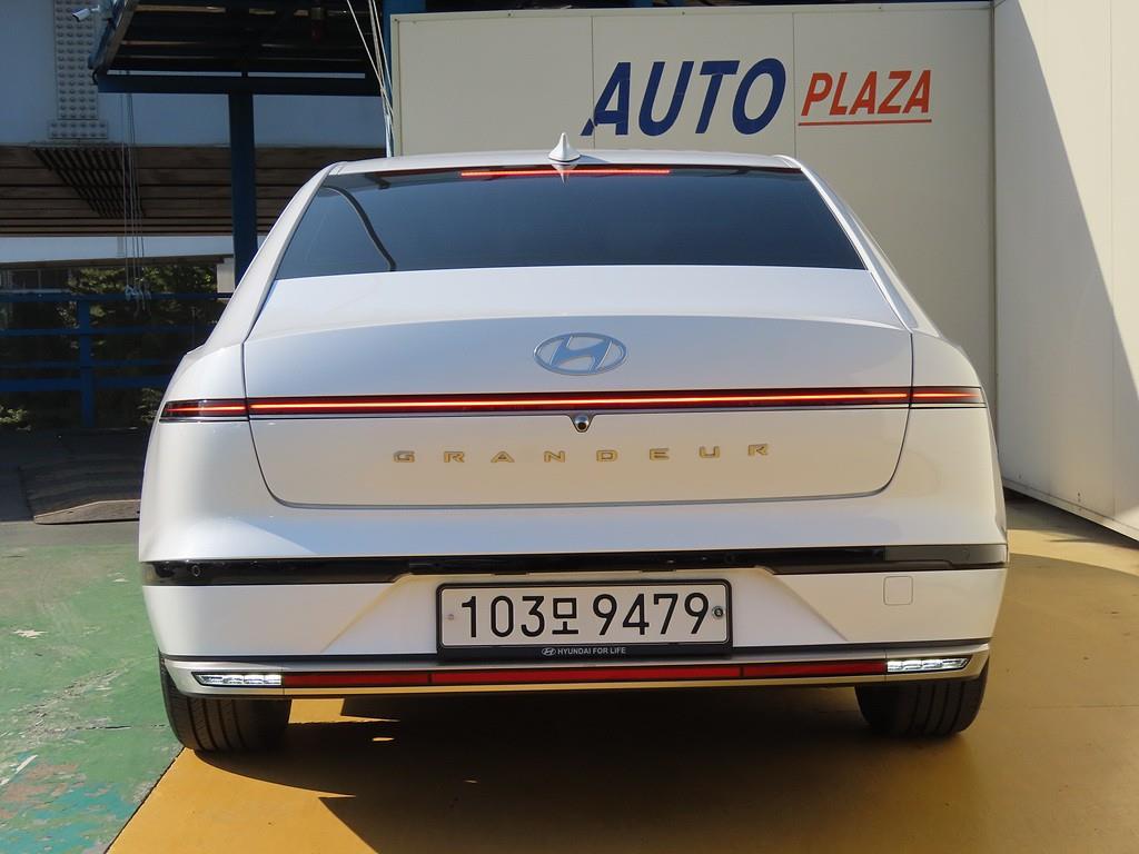 HYUNDAI Grandeur - Vista 4