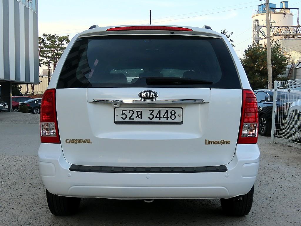 KIA Carnival - Vista 4