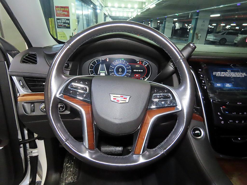 Cadillac Escalade - Vista 8