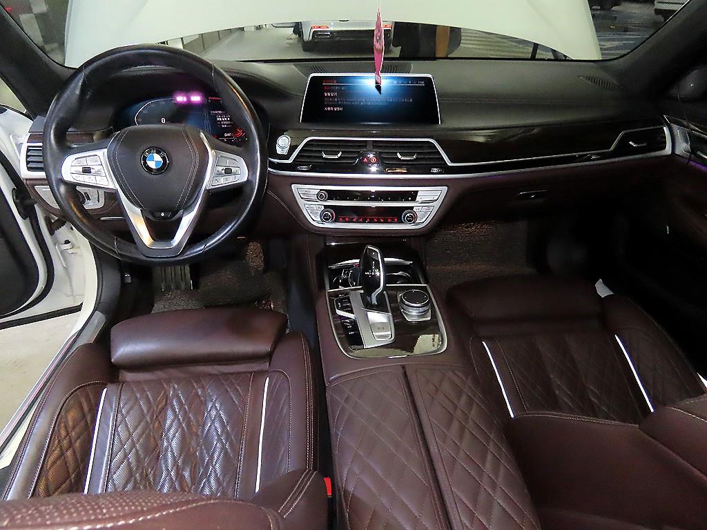 BMW 7 Series - Vista 9