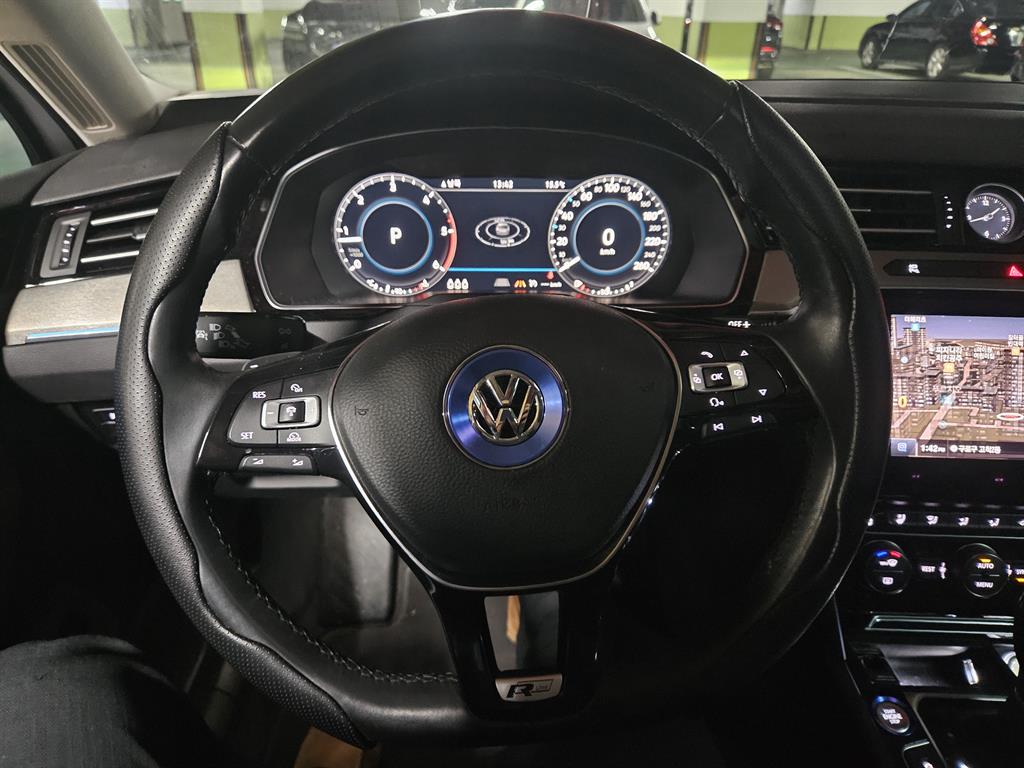 Volkswagen Passat - Vista 4