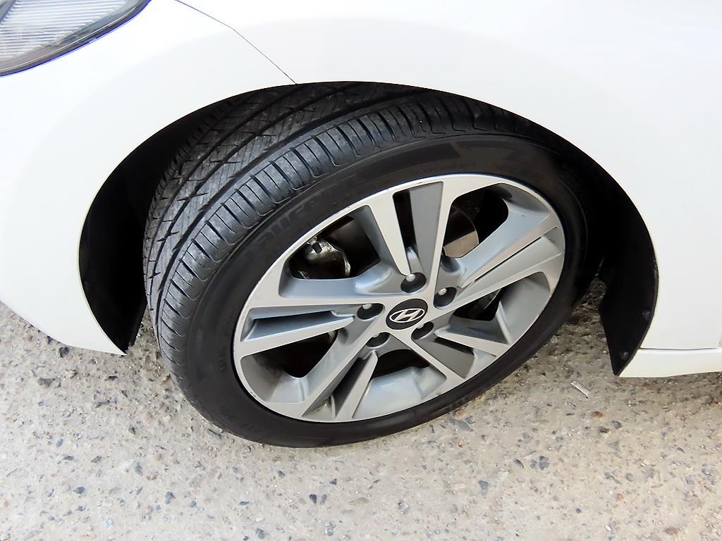 HYUNDAI Avante 2017 Blanco - Importación desde Corea - HF Imports Iquique - Foto 19