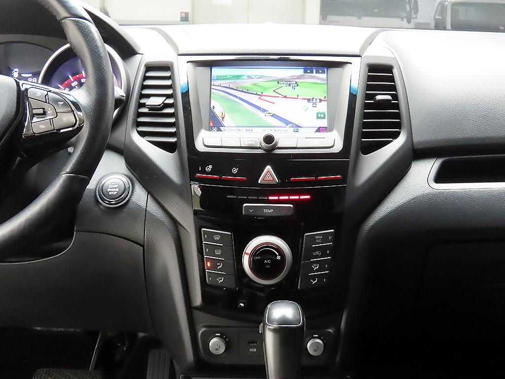 Ssangyong Tivoli - Vista 9