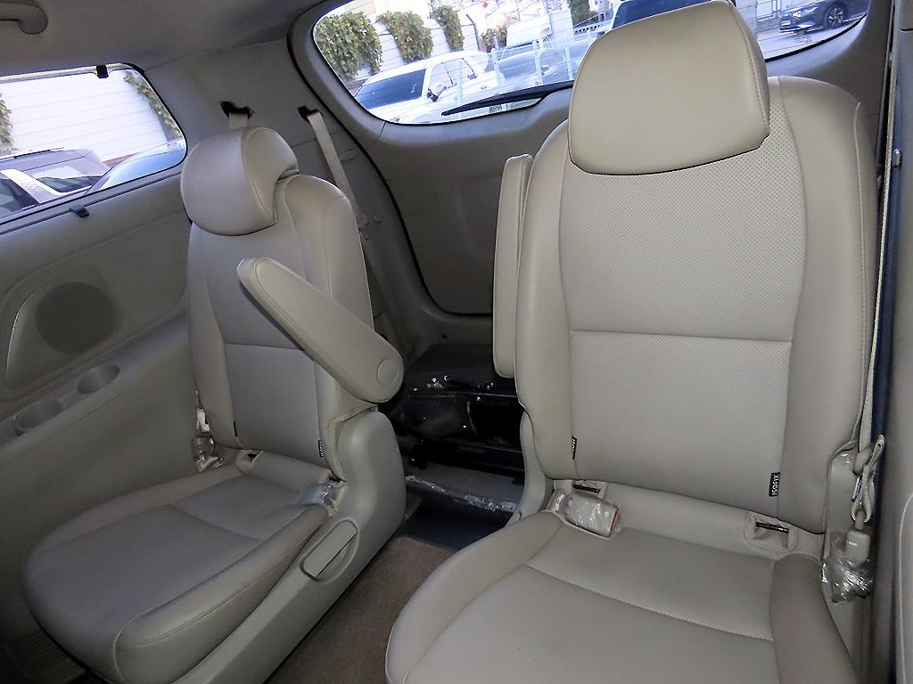 KIA Carnival - Vista 7