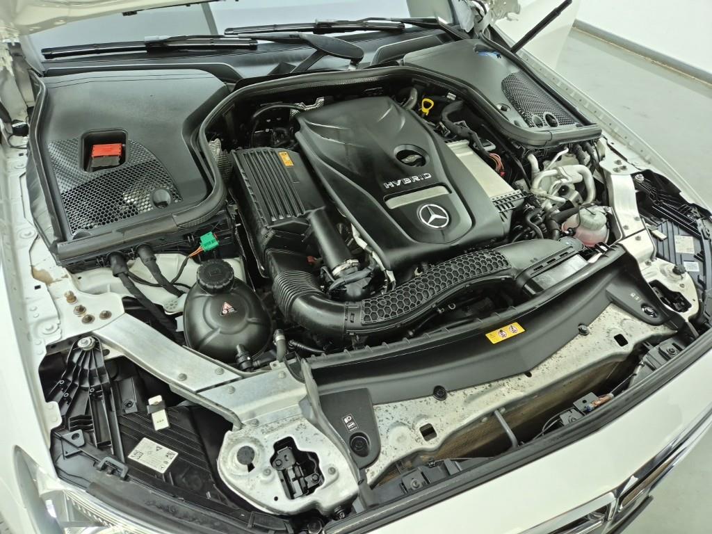 Mercedes Benz E class - Vista 6