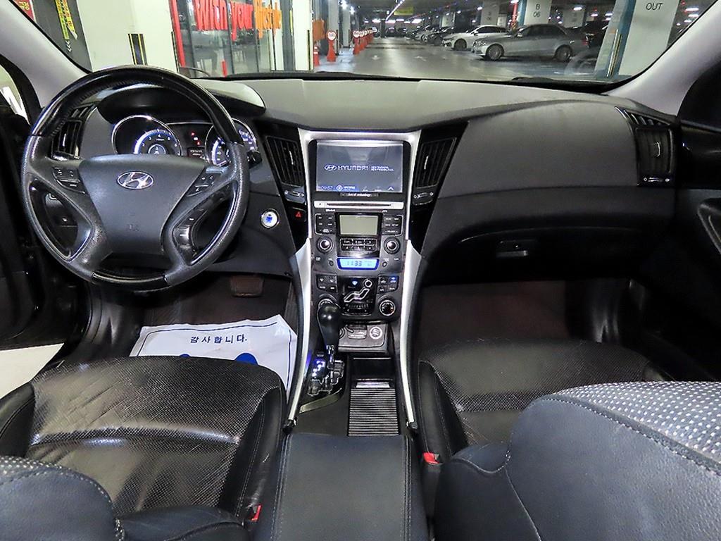 HYUNDAI Sonata - Vista 9