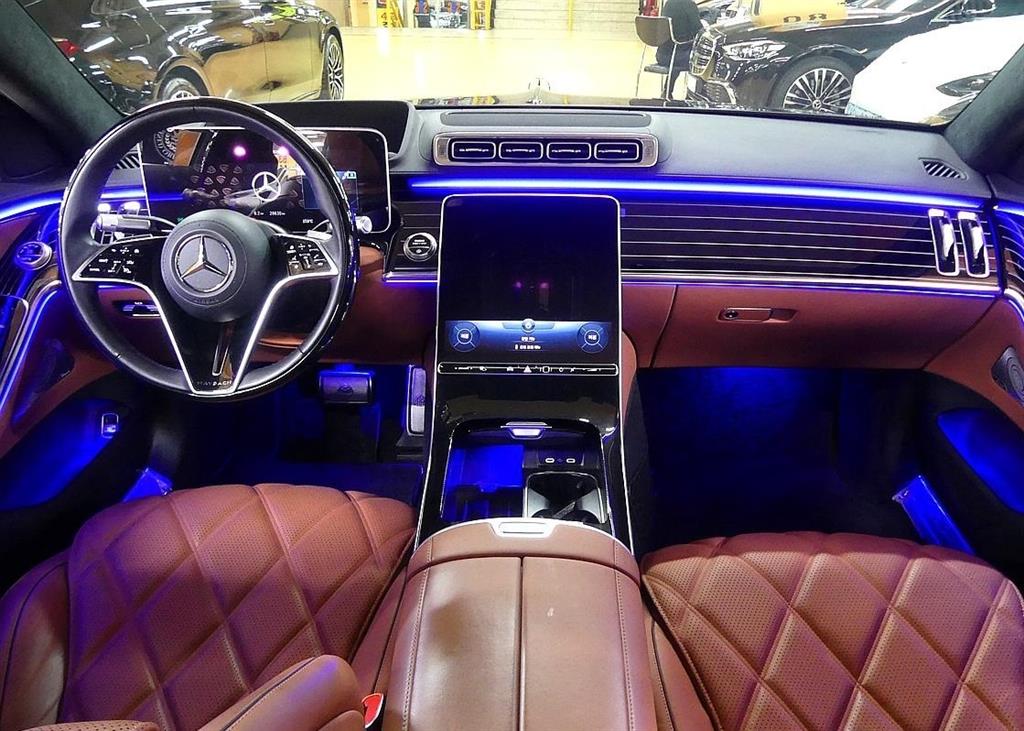 Mercedes Benz S Class - Vista 4