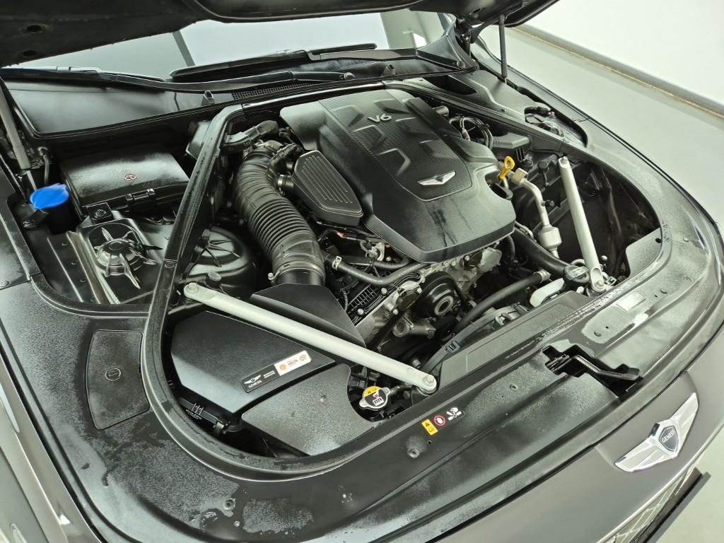 Genesis G90 - Vista 6