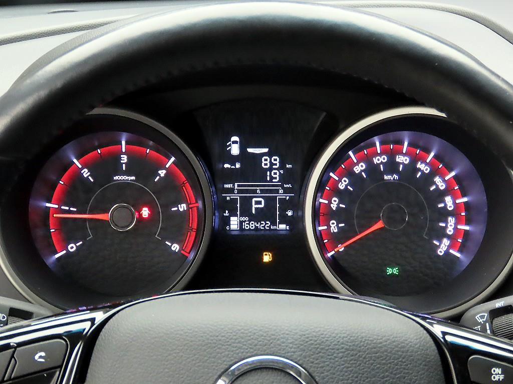 Ssangyong Tivoli - Vista 6