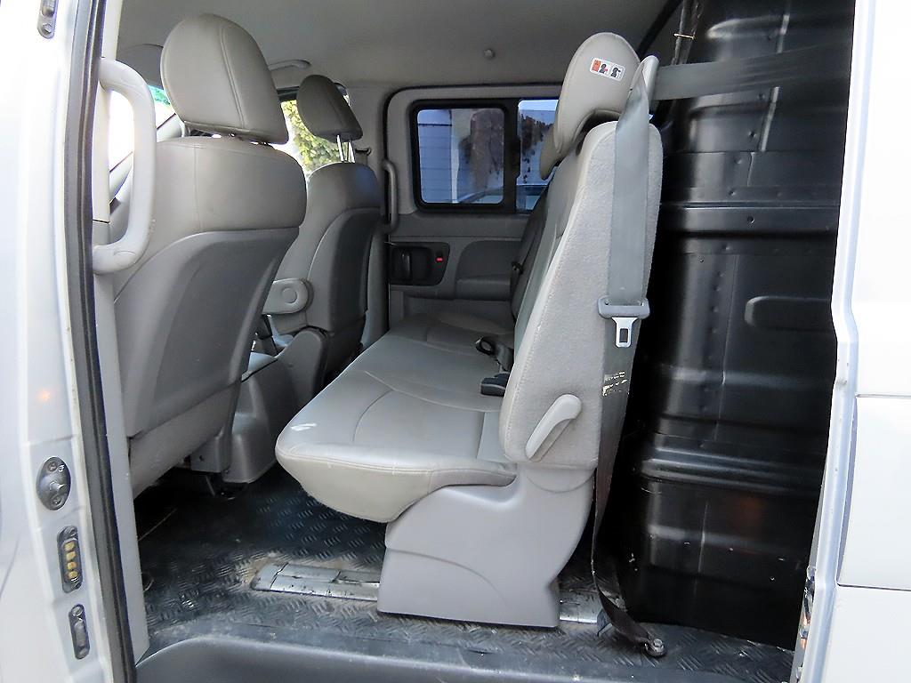 HYUNDAI Starex - Vista 6