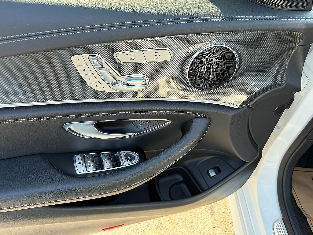 Mercedes Benz E class - Vista 12