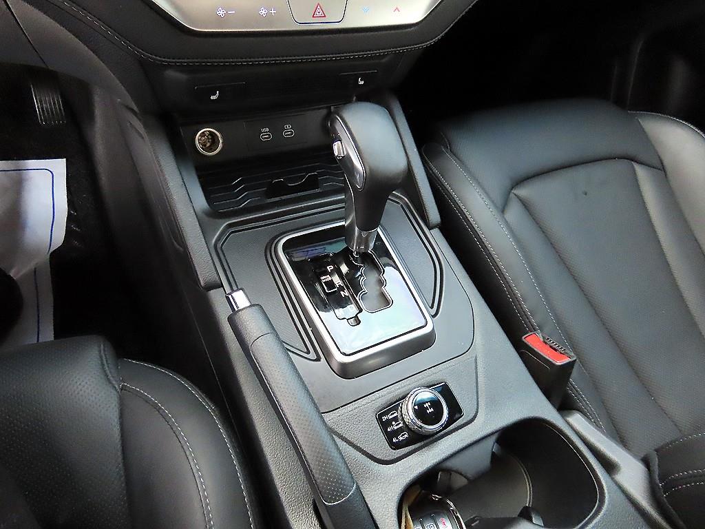 Ssangyong Rexton - Vista 10