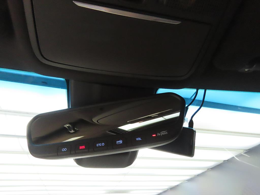 Genesis G90 - Vista 12