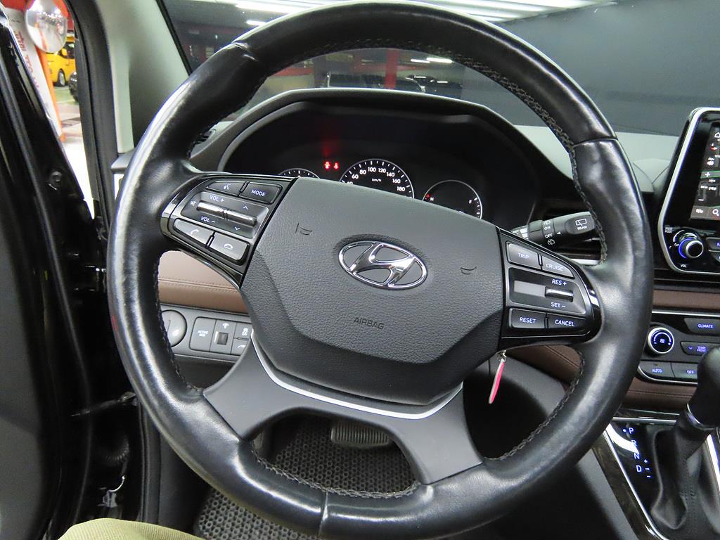 HYUNDAI Starex - Vista 9