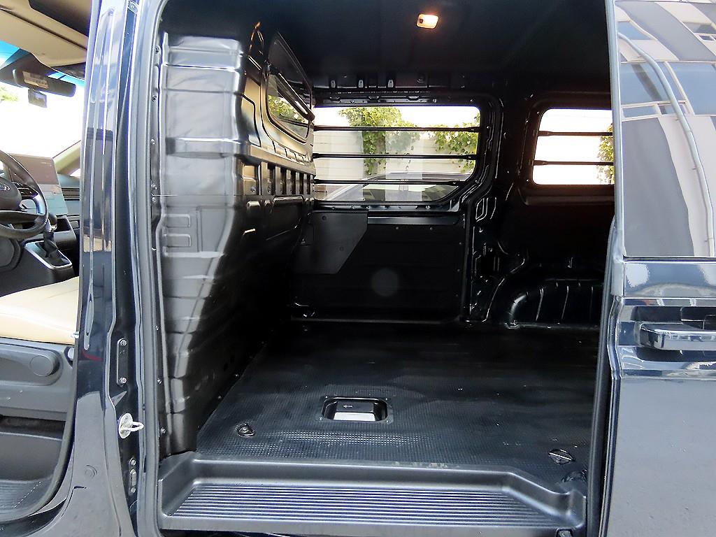 HYUNDAI Staria - Vista 6