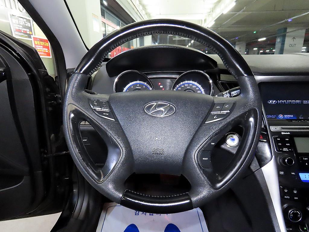 HYUNDAI Sonata - Vista 7