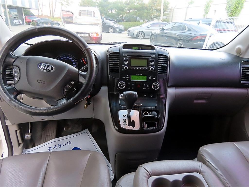 KIA Carnival - Vista 7