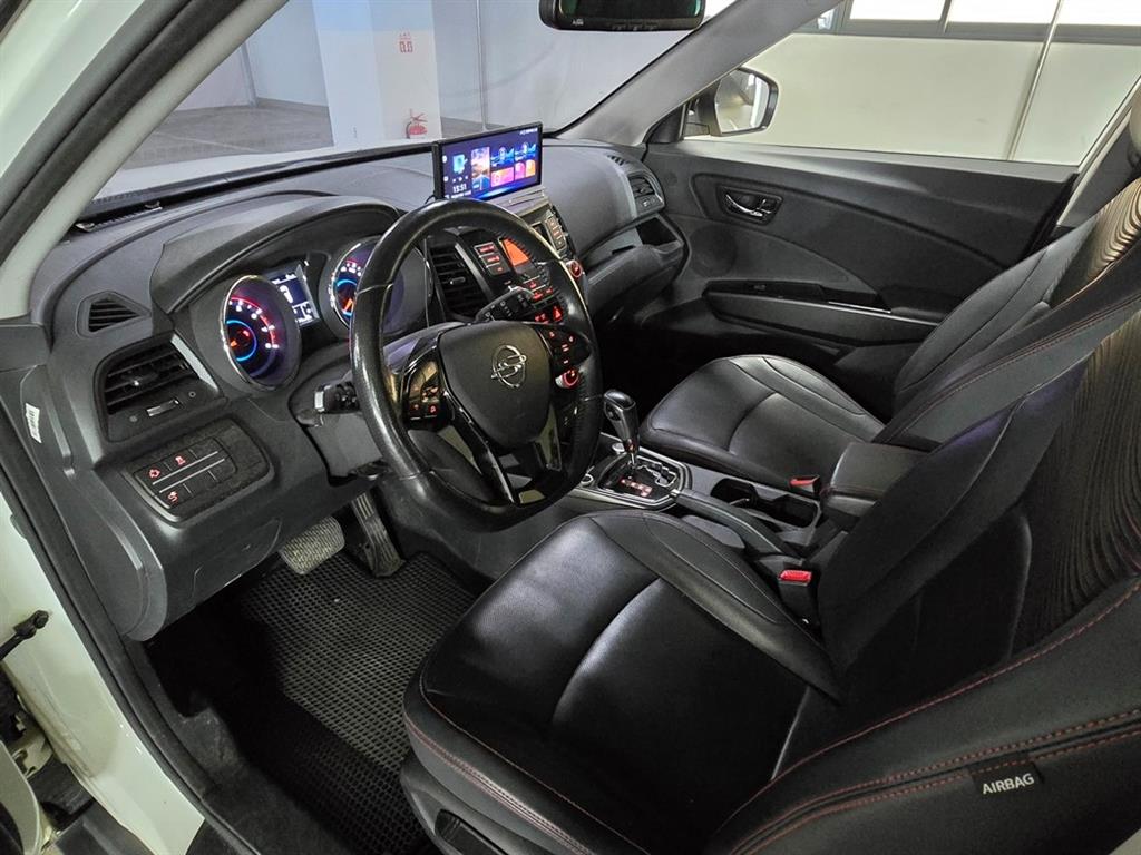 Ssangyong Tivoli 2017 Blanco - Importación desde Corea - HF Imports Iquique - Foto 15