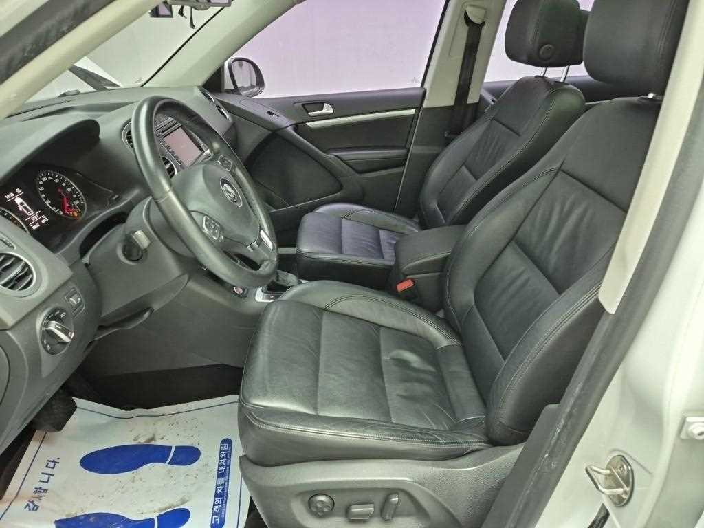 Volkswagen Tiguan - Vista 11