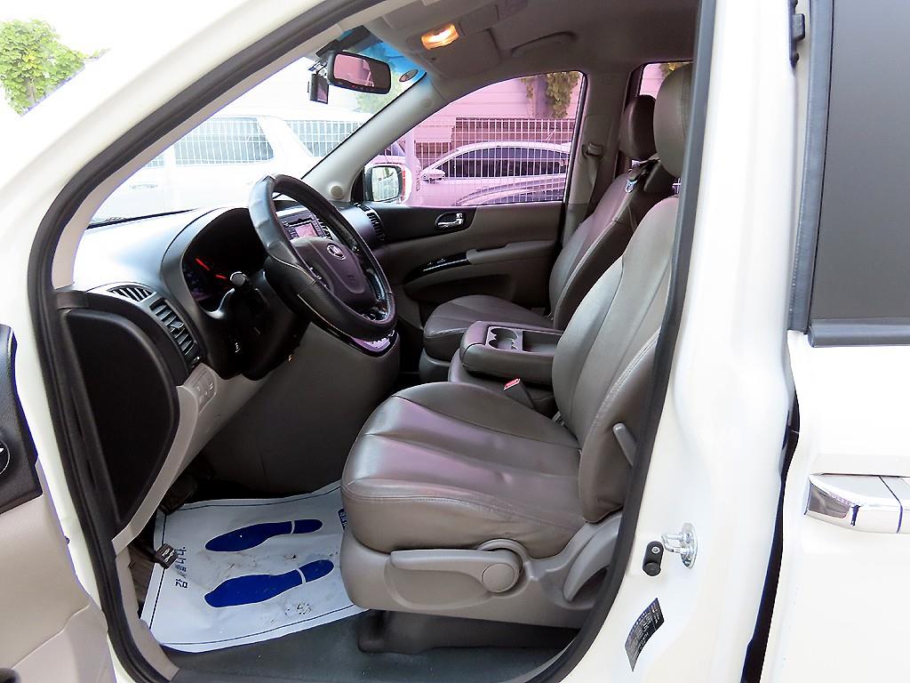 KIA Carnival - Vista 5