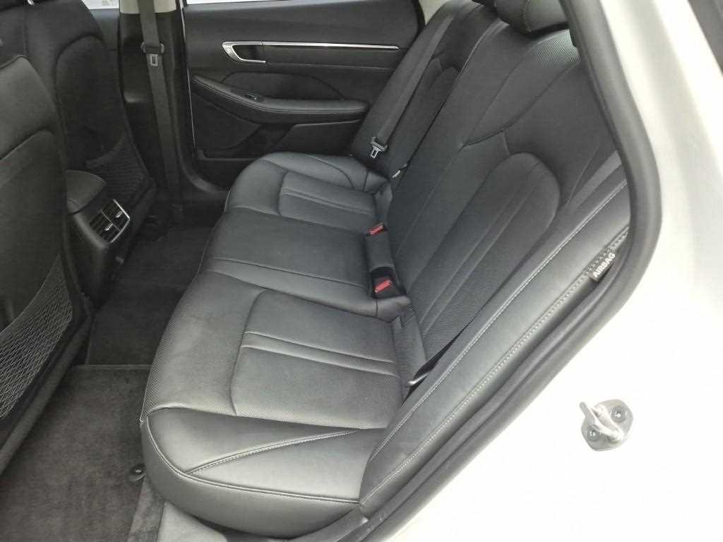 HYUNDAI Sonata - Vista 12